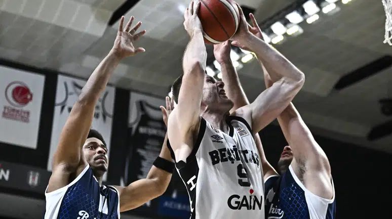 Beşiktaş GAİN yarı finale galibiyetle başladı: Bahçeşehir Koleji karşısında seri avantajını aldı