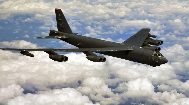 ABD’de B-52 Stratofortress bombardıman uçağı düştü: 8 kişi hayatını kaybetti