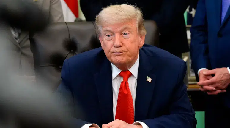 Sağlık spekülasyonlarına Truth Social'dan yanıt: Donald Trump dördüncü kez tam puan aldı