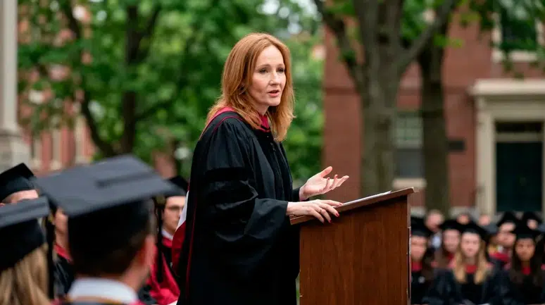 Harry Potter'ın yazarı J.K. Rowling Uluslararası Af Örgütü'ne ateş püskürdü