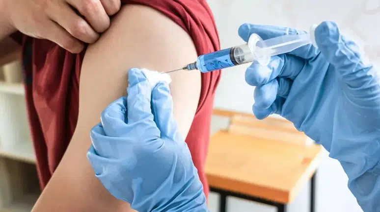 BM uyardı: Geçen yıl 13,5 milyon çocuk hiçbir rutin aşıya ulaşamadı
