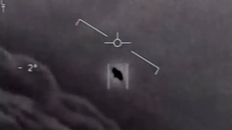 Pentagon'dan yeni UFO belgeleri: Nükleer silah tesisi üzerindeki gizemli cisim raporda