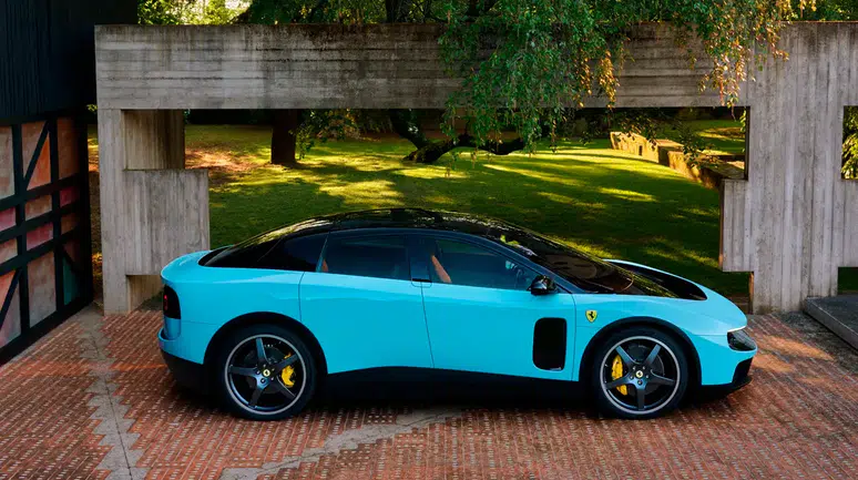 Ferrari'nin ilk elektrikli modeli Luce açık artırmada 40 milyon dolara satılarak rekor kırdı