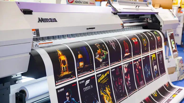 Vinil Baskı: Dayanıklı ve Çok Amaçlı Reklam Malzemesi