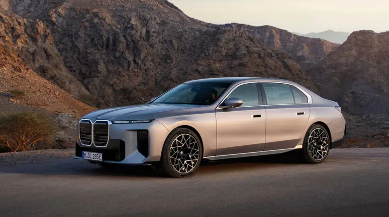 Yeni BMW 7 Serisi ve elektrikli i7 Türkiye'de satışta: Fiyatları belli oldu