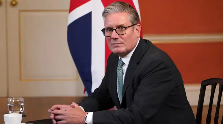 Britanya Başbakanı Starmer: "Trump'ın Grönland talepleri karşısında geri adım atmayacağız"