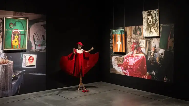 İstanbul Modern'de Semiha Berksoy büyüsü: Tüm Renklerin Aryası görücüye çıktı