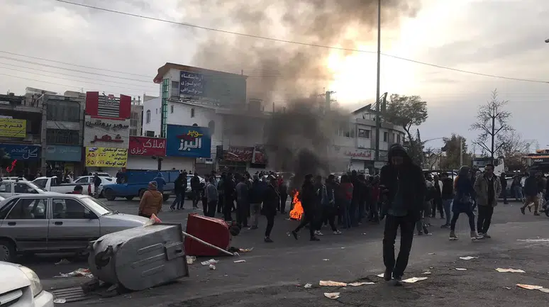 İran'da ölü sayısı 600'ü geçti ve ABD'den acil çağrı geldi