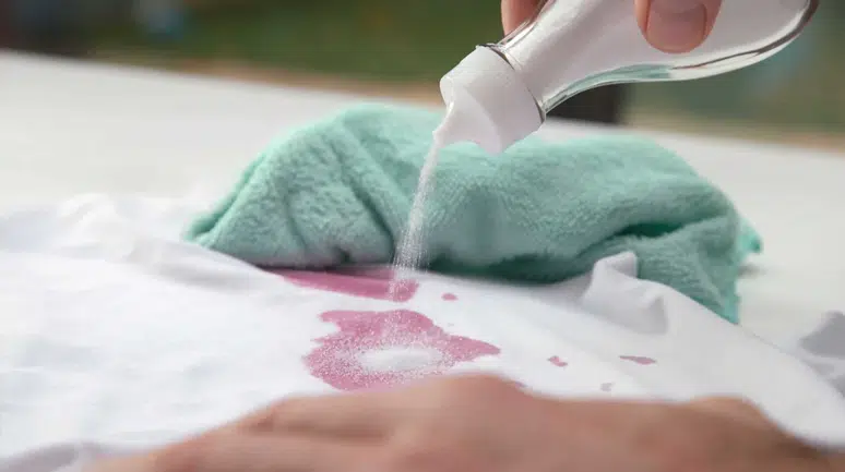 Leke çıkarma rehberi: Kahve, yağ ve kan lekesi nasıl çıkar?