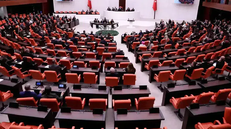 Türkiye siyasetinde yoğun hafta: TBMM’de Trafik Kanunu, ortak rapor ve insan hakları gündemi