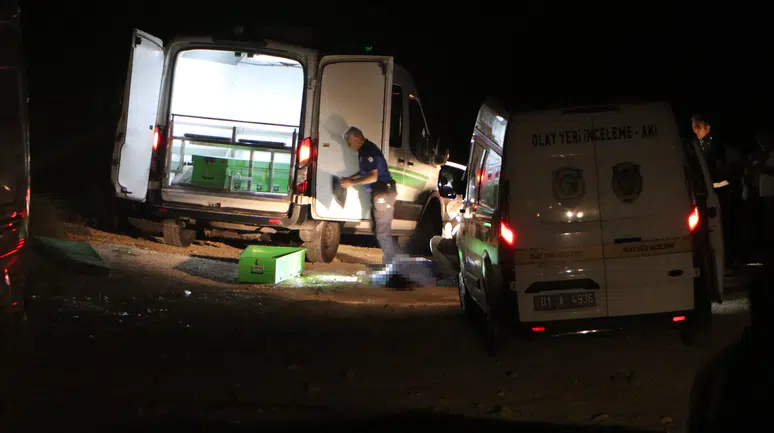 Adana'da kan donduran infaz: Manzara izlemek isterken canlarından oldular