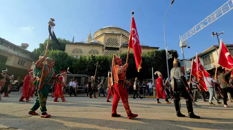 Yayladağı’nda sanat rüzgarı Kıraç konseriyle esti