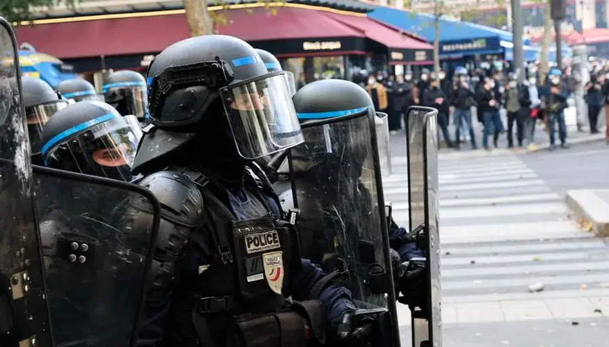 Fransa'da sokak olaylarına sert müdahale: 174 kişi cezaevine gönderildi