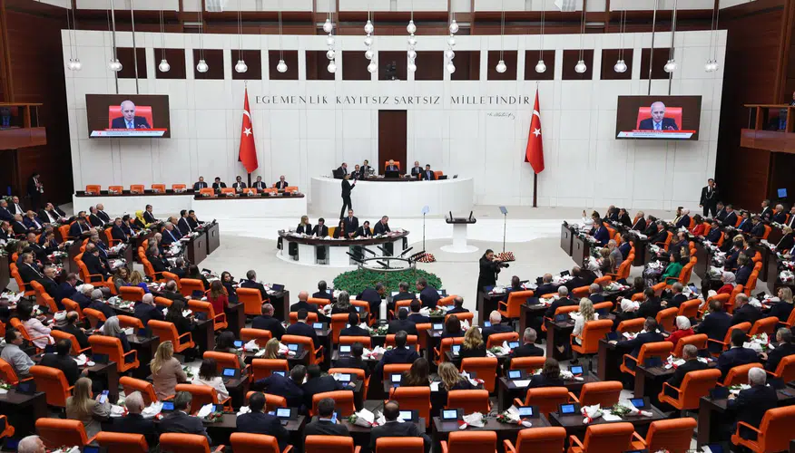 Meclis'te fon tasfiyesi mesaisi: İlk 5 madde kabul edildi