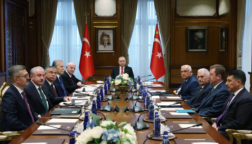 Cumhurbaşkanlığı Külliyesi'nde kritik zirve: Yüksek İstişare Kurulu toplandı