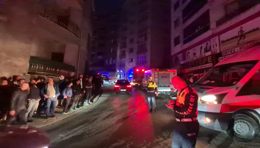 Zonguldak'ta facia: Sağanak sonrası çöken binanın enkazından acı haber geldi