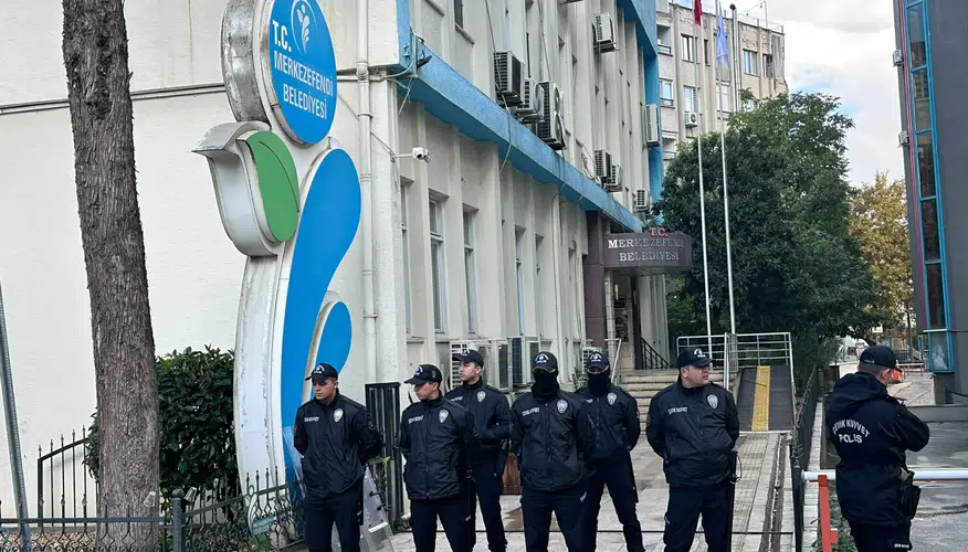 Denizli'de belediyeye şok baskın: Başkan Şeniz Doğan gözaltına alındı
