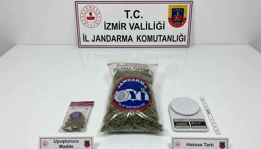 Torbalı'daki fabrika baskınında uyuşturucu operasyonu: 3 kişi yakalandı