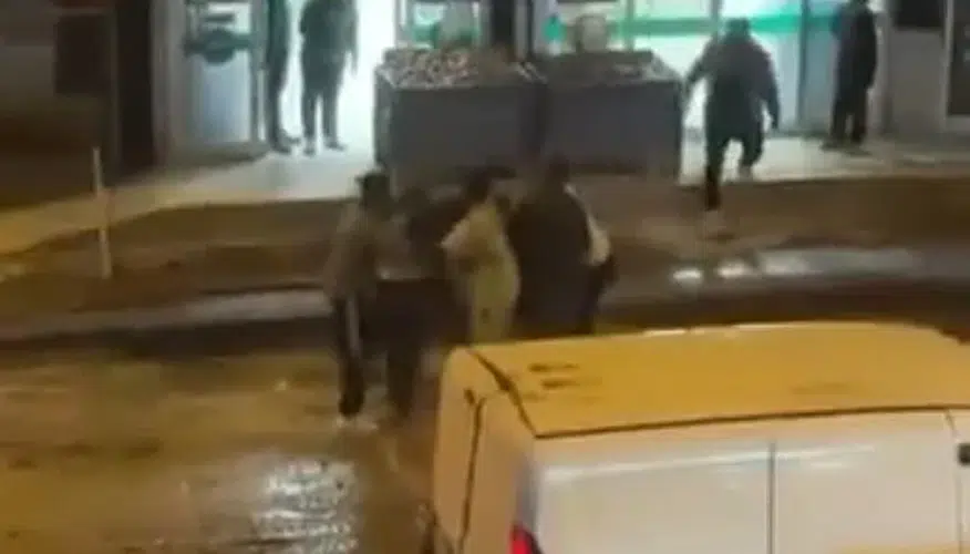 Polatlı'da kaldırım çalışması kavgayla kesildi: O anlar saniye saniye kaydedildi