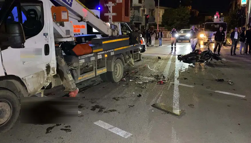 İnegöl'de gece vakti acı kaza: Motosikletli genç hayatını kaybetti