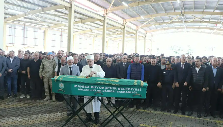 Soma'daki maden faciasında hayatını kaybeden Ömer Karakaya son yolculuğuna uğurlandı