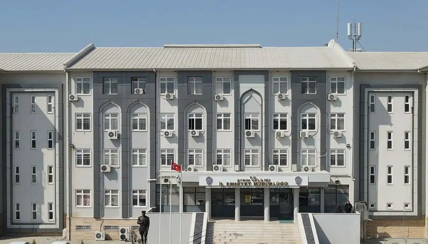 Apartman boşluğunda kıstırıldı: FETÖ hükümlüsü operasyonla yakalandı