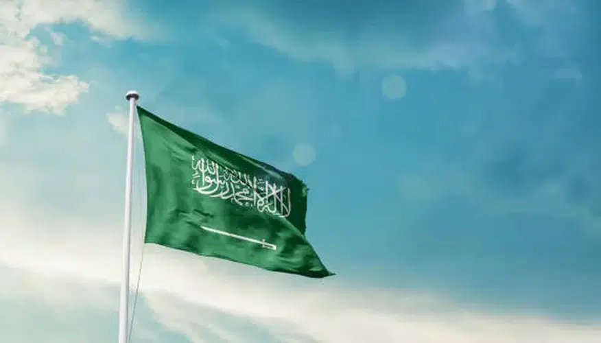 Dammam'da havalimanına kanlı saldırı: Bir ölü, sekiz yaralı
