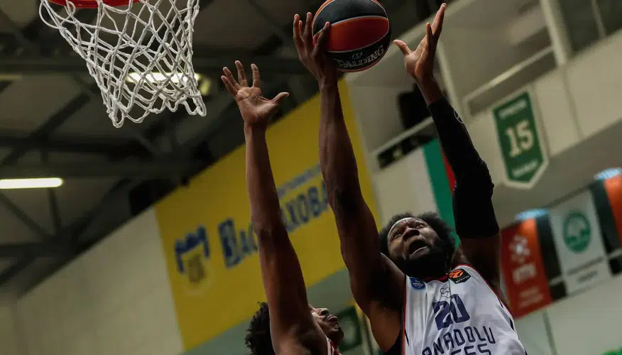 Anadolu Efes, Hapoel Tel Aviv karşısında dağıldı: EuroLeague’de 30 sayı fark
