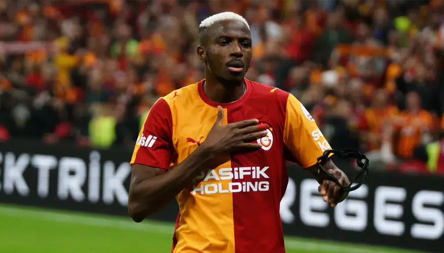 Galatasaray derbide Fenerbahçe’yi devirdi: Osimhen iki golle galibiyeti getirdi