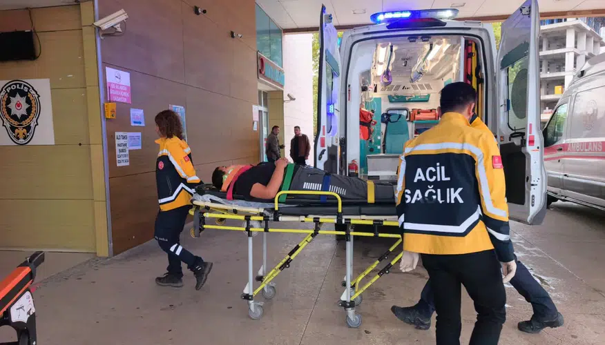 İnegöl'de korkutan kaza: Merdiven boşluğuna düşen çocuk hastanelik oldu