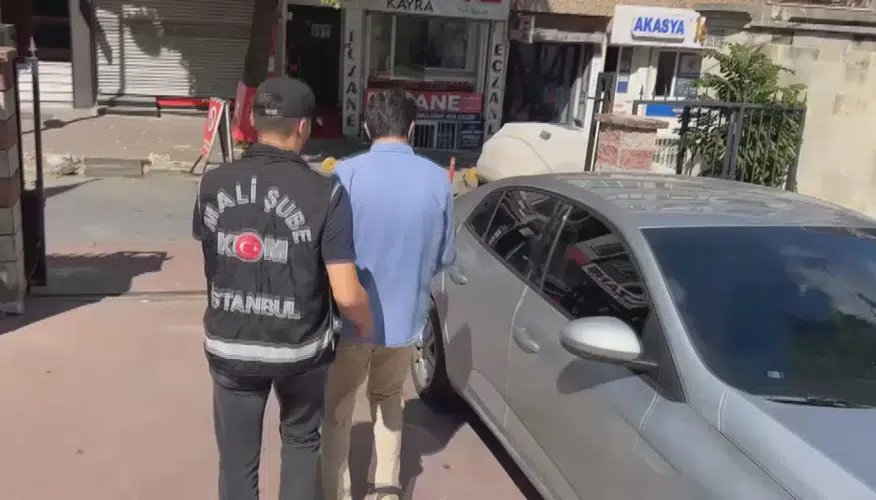 Pusula Holding'in patronu Serdar Turhan'ın gözaltına alınma anları paylaşıldı