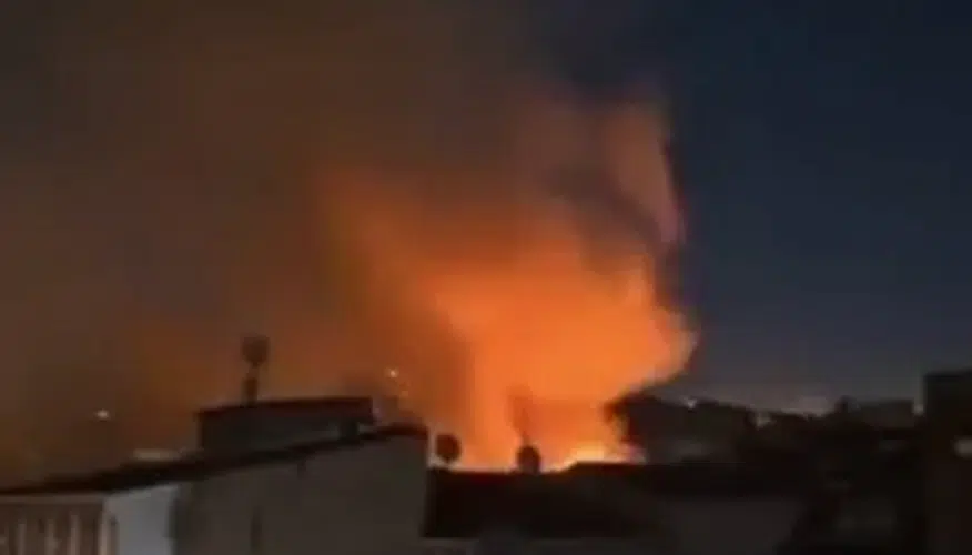 Esenler'de kentsel dönüşüm alanında korkutan yangın