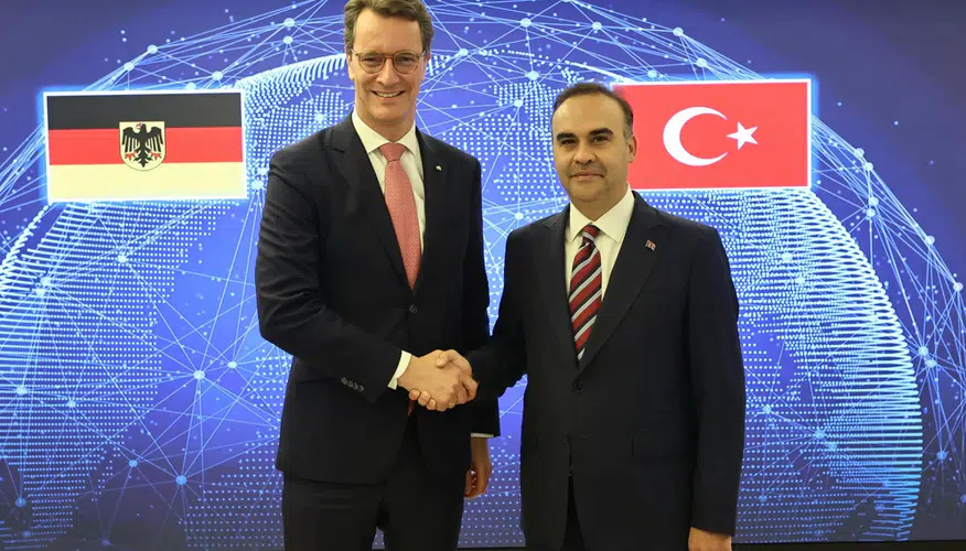 Bakan Kacır'dan Almanya ile teknoloji odaklı yeni iş birliği mesajı