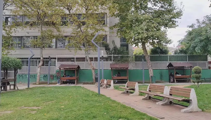 Polisten kaçarken suç ortağı yaptılar: 12 yaşındaki çocuklara silah saklattılar