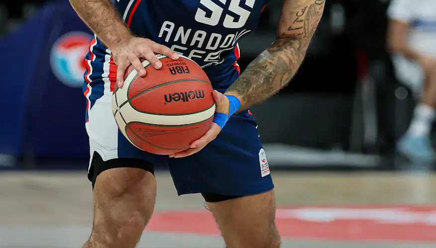 Anadolu Efes sezonu Beşiktaş galibiyetiyle açtı