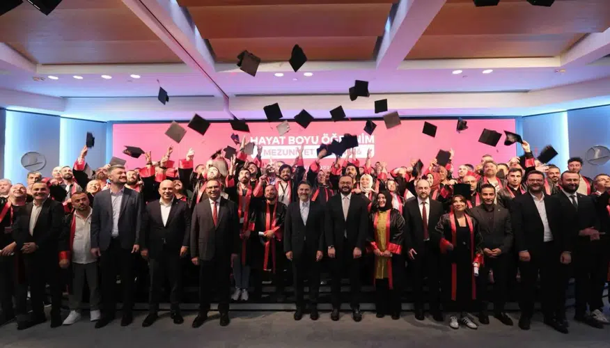 THY çalışanları için eğitim seferberliği: 100 personel lise diplomasına kavuştu