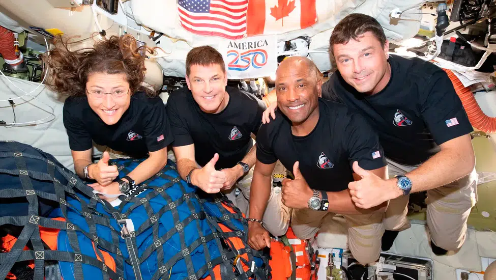 Ay yolculuğunda tarihi final: Artemis II mürettebatı Dünya'ya döndü