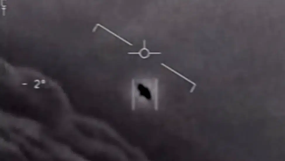 Pentagon'dan yeni UFO belgeleri: Nükleer silah tesisi üzerindeki gizemli cisim raporda