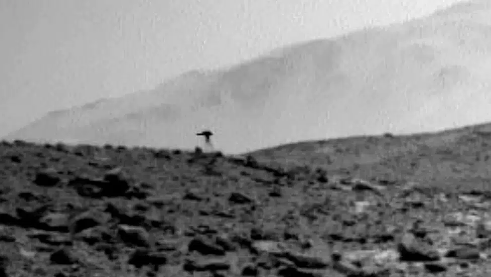 Curiosity'nin Mars fotoğrafındaki gizemli şeklin nedeni belli oldu
