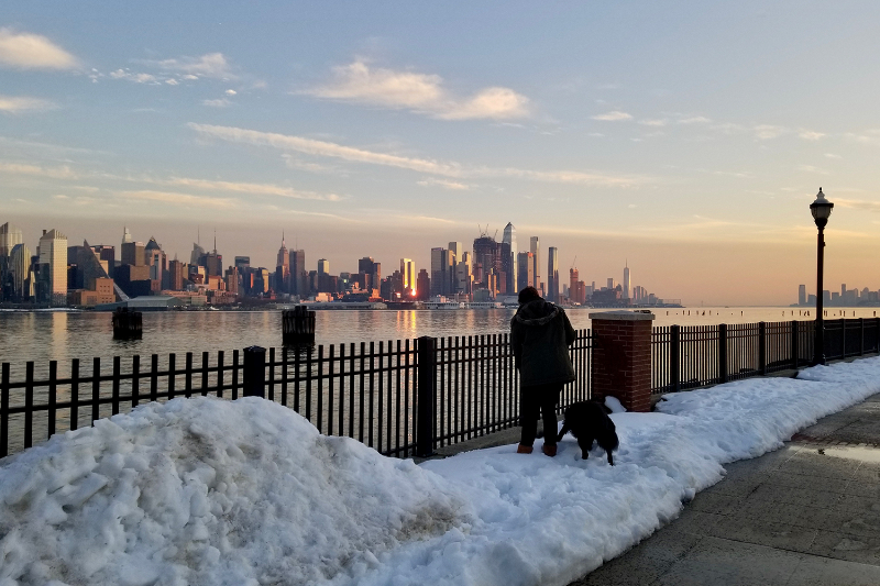 New York'ta kar ve gün batımı