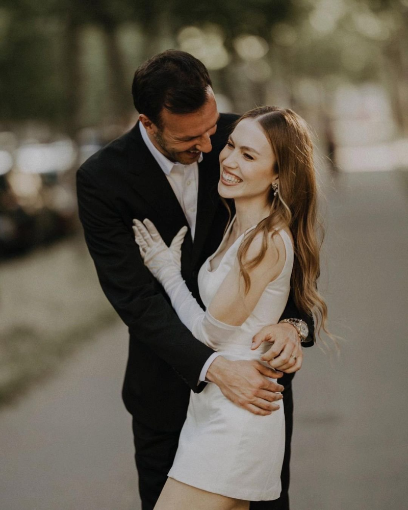 Sosyal medya fenomeni Duygu Özaslan ile Can Maxim Mutaf evlendi