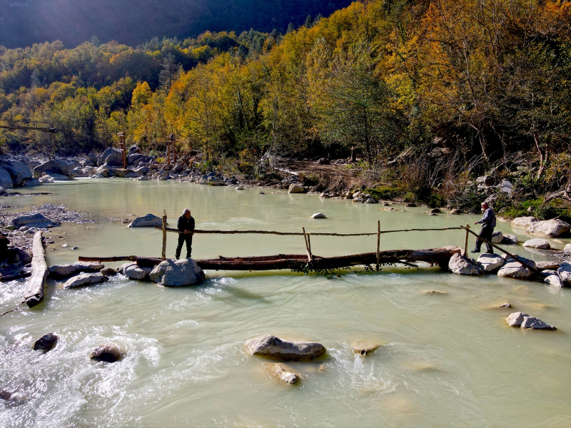 Kastamonu'daki Loç Vadisi ziyaretçilerini sonbahar renkleriyle ağırlıyor 4