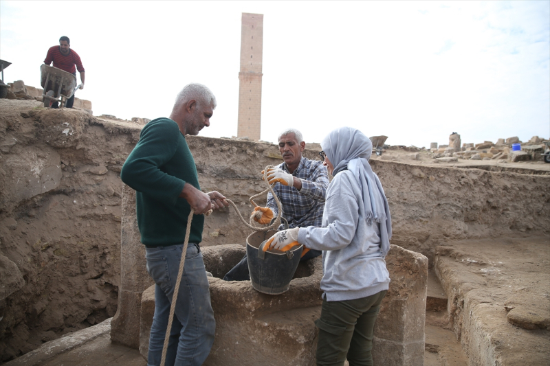 Harran'da 8 asırlık medresenin avlu, kuyu ve platformu bulundu 4