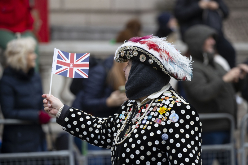 Londra’da geleneksel “Yeni Yıl Geçit Töreni” renkli görüntülere sahne oldu 6