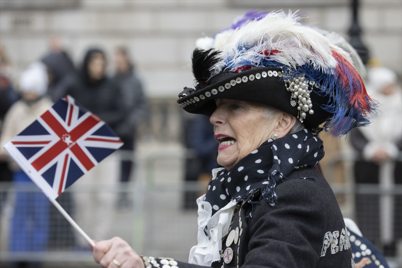 Londra’da geleneksel “Yeni Yıl Geçit Töreni” renkli görüntülere sahne oldu 9
