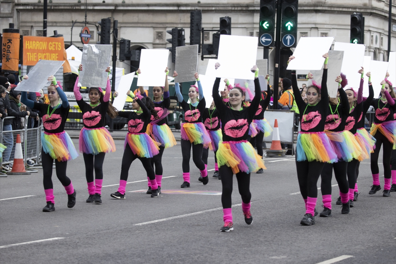 Londra’da geleneksel “Yeni Yıl Geçit Töreni” renkli görüntülere sahne oldu 12