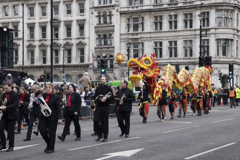 Londra’da geleneksel “Yeni Yıl Geçit Töreni” renkli görüntülere sahne oldu 13