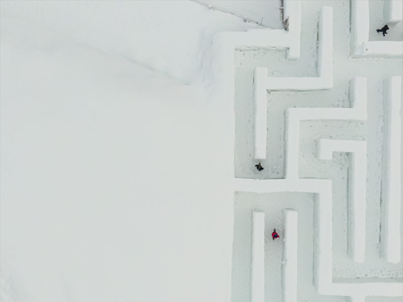 Polonya'da dünyanın en büyük kar labirenti ziyaretçilerini ağırlıyor 8