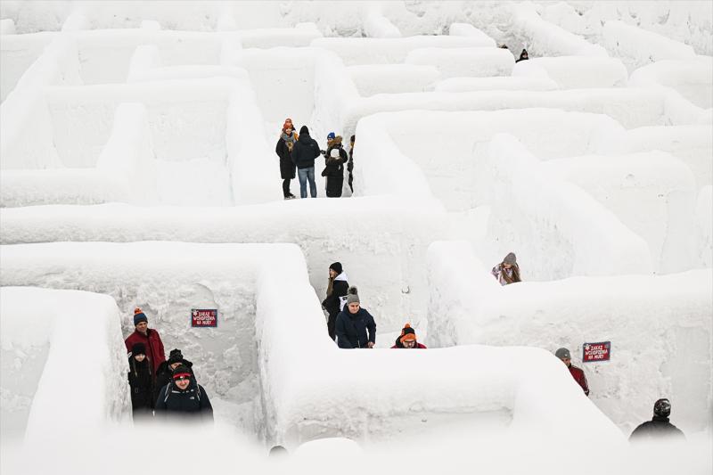 Polonya'da dünyanın en büyük kar labirenti ziyaretçilerini ağırlıyor 6