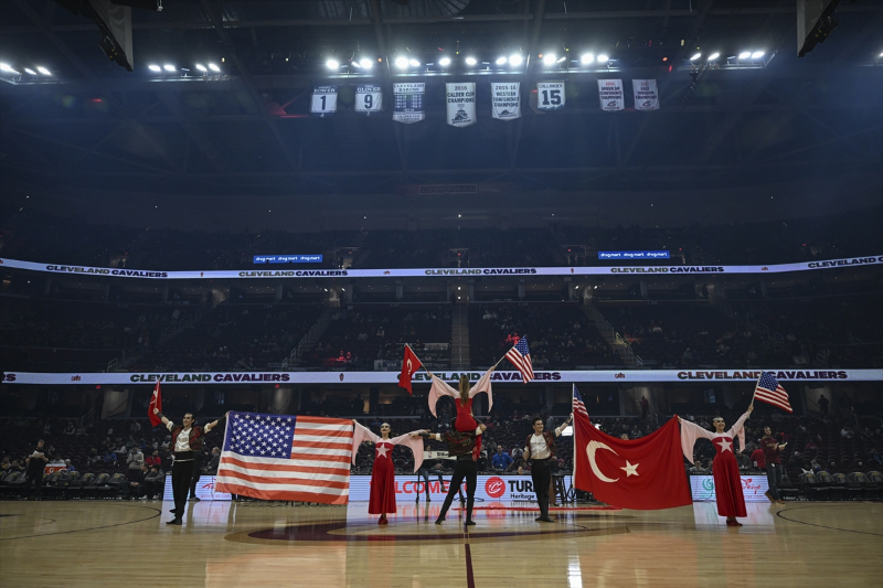 NBA maçı Türk Kültür Mirası Gecesi etkinlikleriyle renklendi